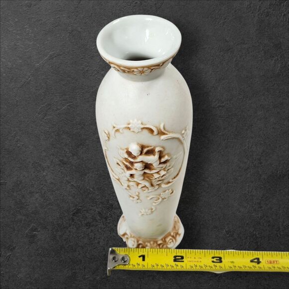 Vintage Porcelain Bud Vase w/ Cherubs Likely Lefton Embossed Putti 7" Tall #1597 - Picture 8 of 10